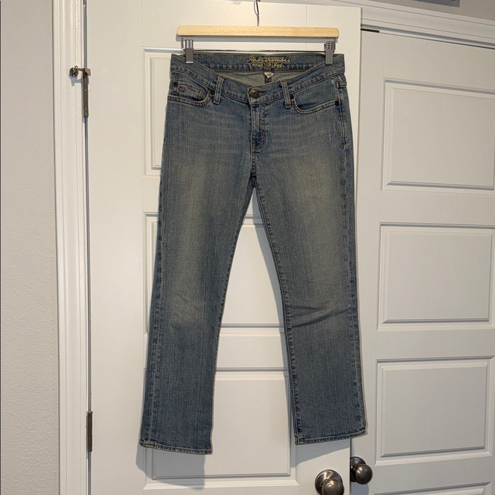 Y2K Vintage A&F stretch low-rise light wash straight leg denim jeans size 4